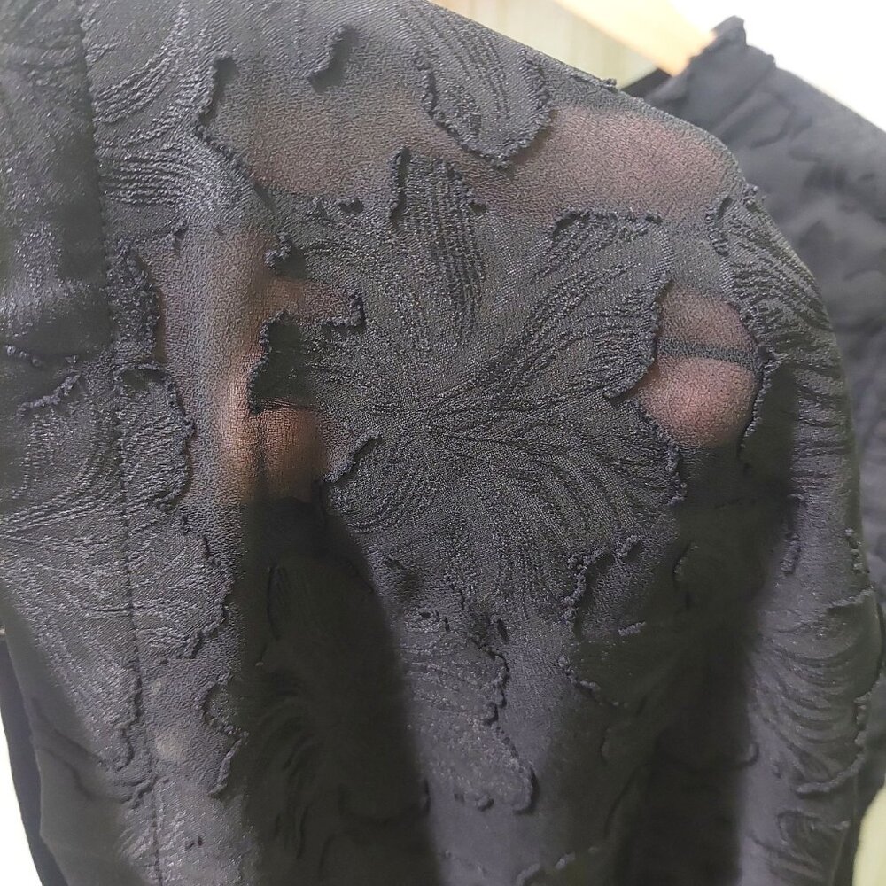 NWT Voy Black Floral Textured Sleeveless Dress W/ Ruffle Sleeves~Lined~SMALL - Picture 10 of 10